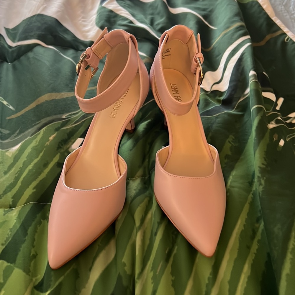 Pink kitten heel